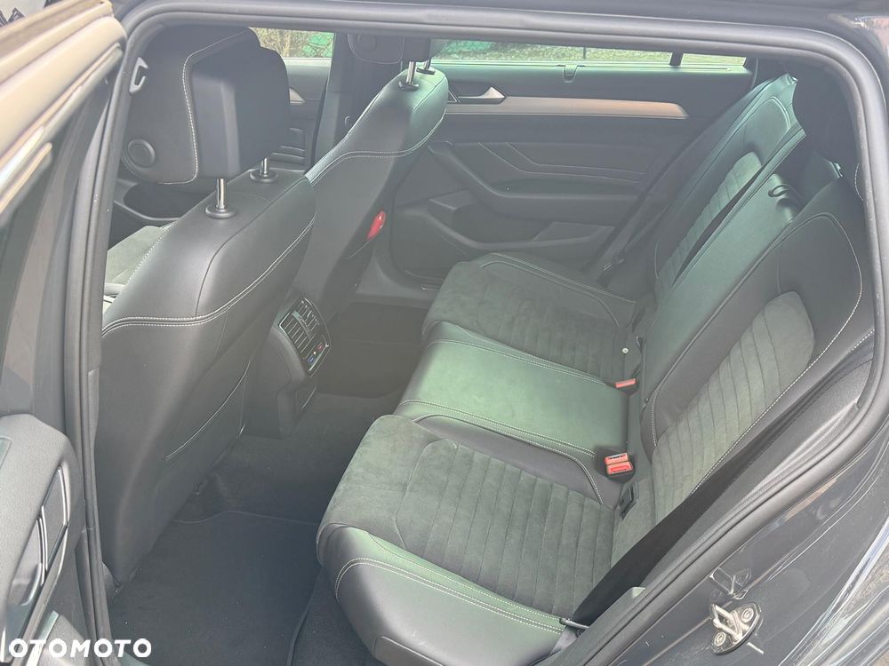 Volkswagen Passat - 19
