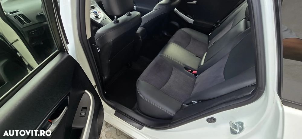 Toyota Prius - 14