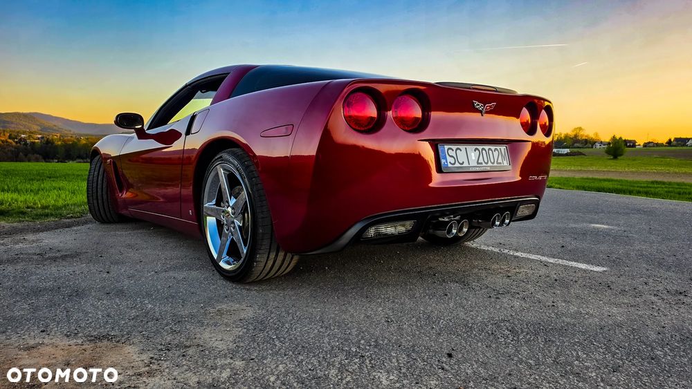 Chevrolet Corvette - 4