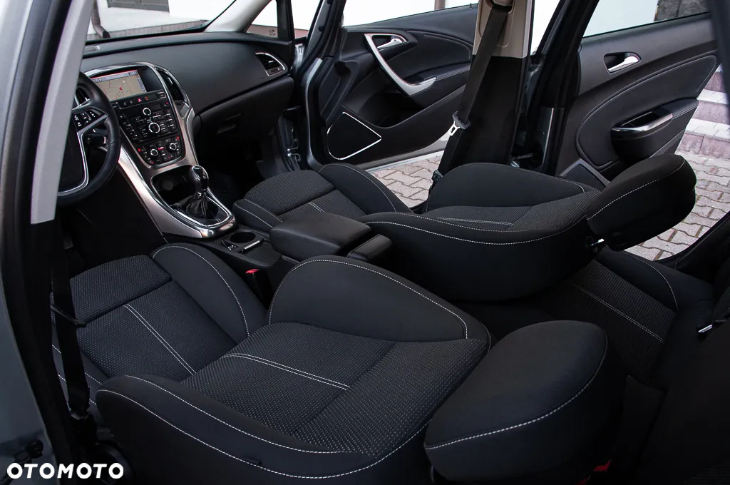 Opel Astra 1.4 Turbo Cosmo - 31