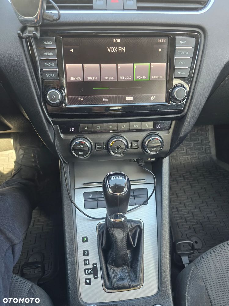 Skoda Octavia 2.0 TDI Ambition DSG - 12