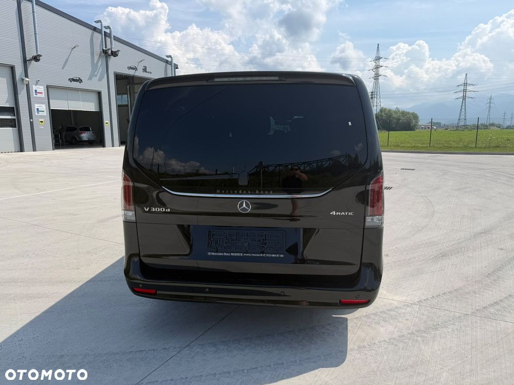 Mercedes-Benz Klasa V 300 d 4-Matic Exclusive 9G-Tronic (d³ugi) - 11