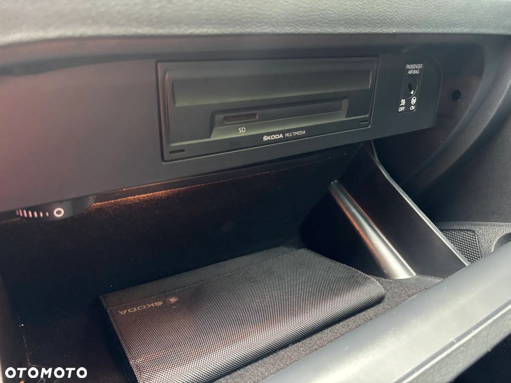 Skoda Octavia 2.0 TDI Style - 32