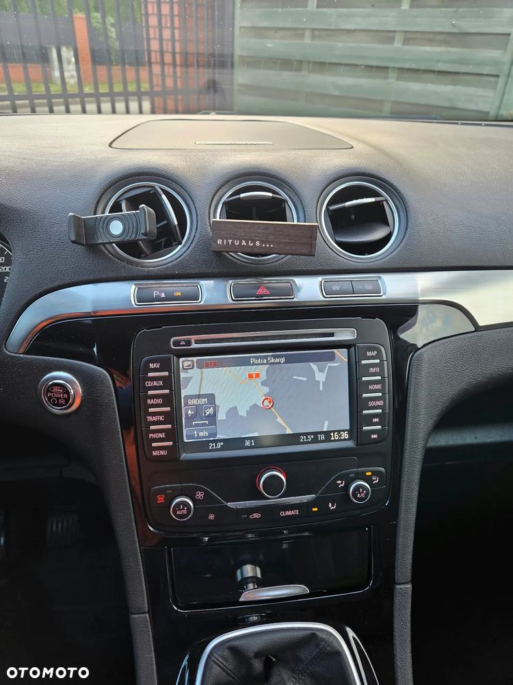 Ford S-Max - 10