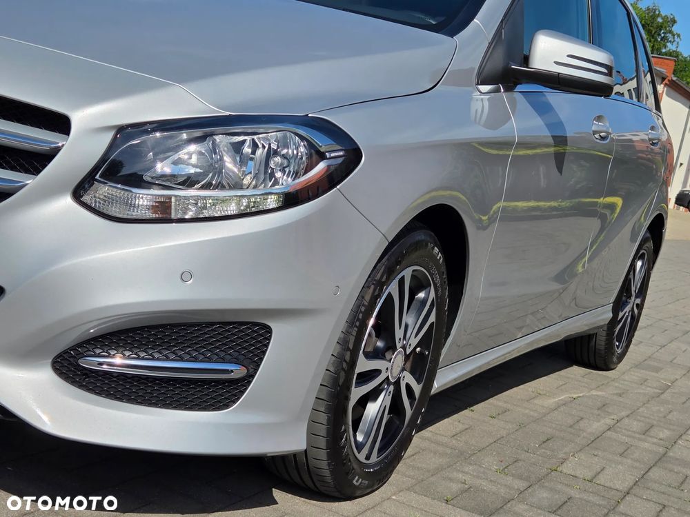 Mercedes-Benz Klasa B 180 7G-DCT Edition - 11