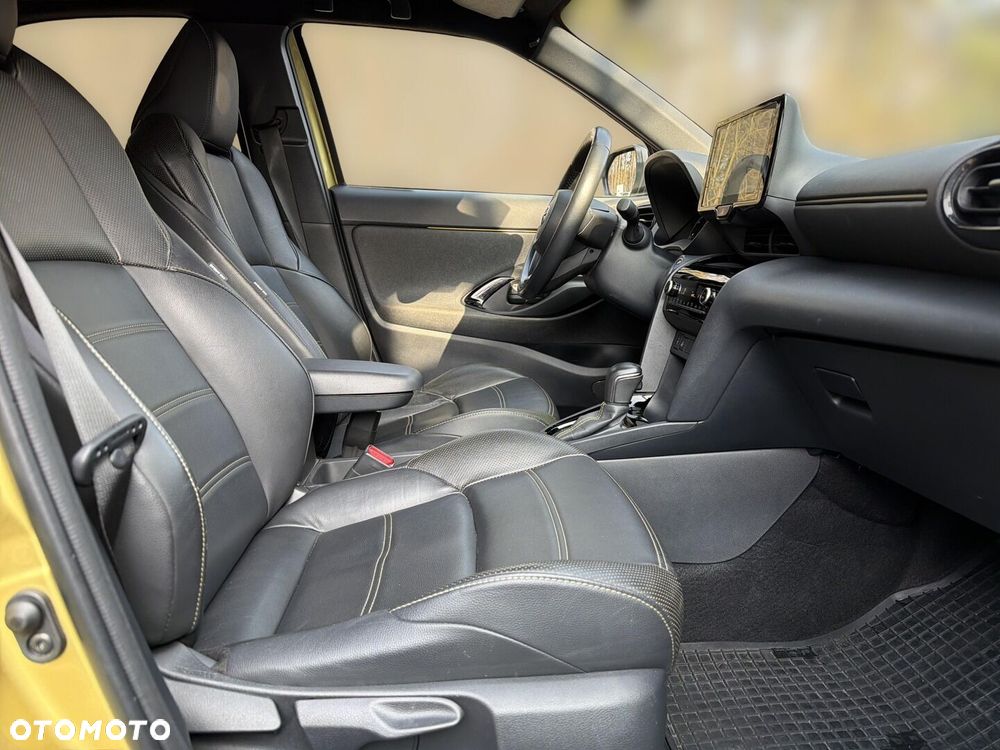 Toyota Yaris Cross Hybrid 1.5 Premiere Edition 4x4 - 17