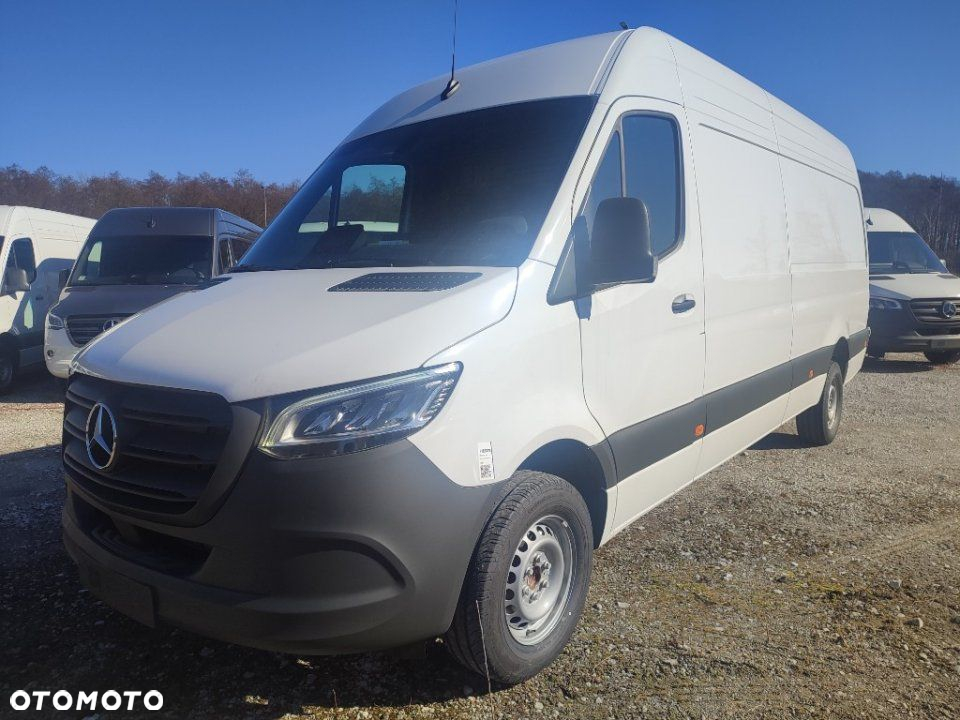 Mercedes-Benz Sprinter - 2