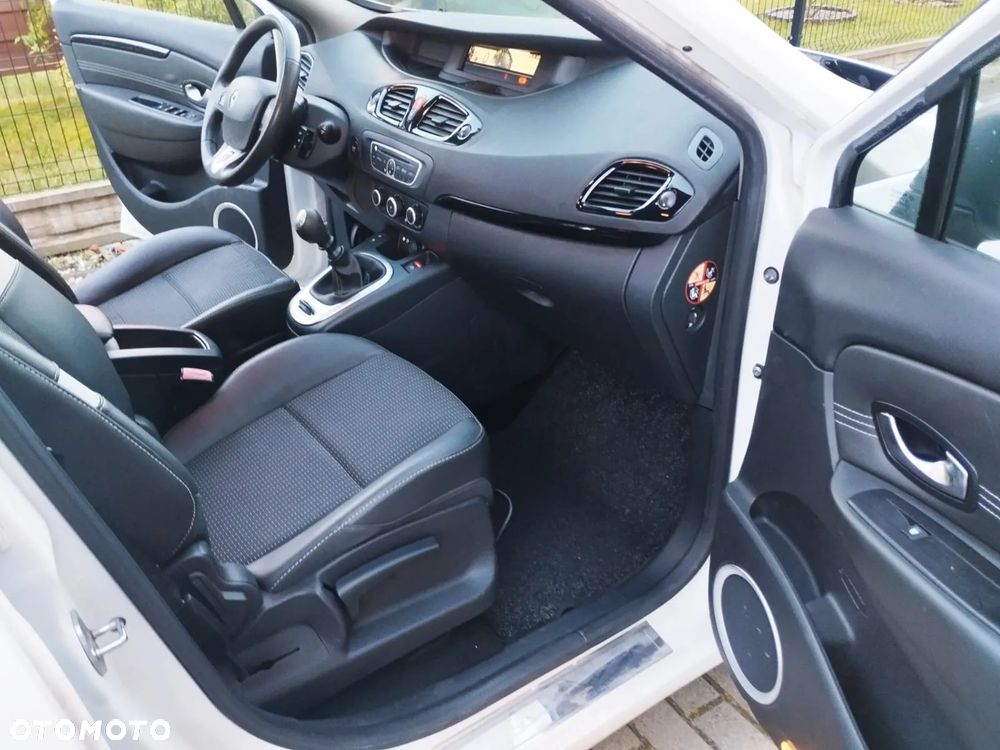 Renault Scenic TCe 130 Bose Edition - 16