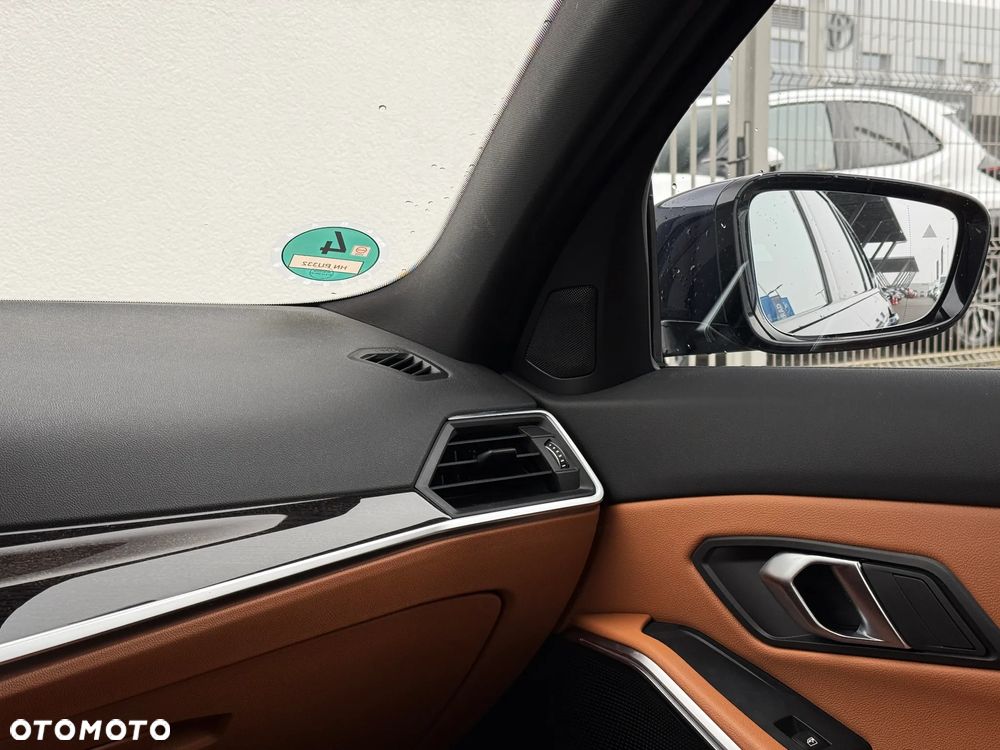 BMW Seria 3 320d xDrive M Sport Sport - 20