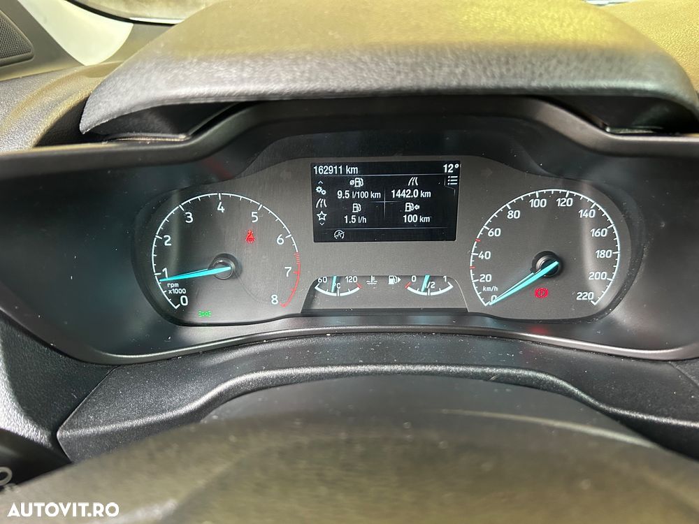 Ford Transit Connect - 9