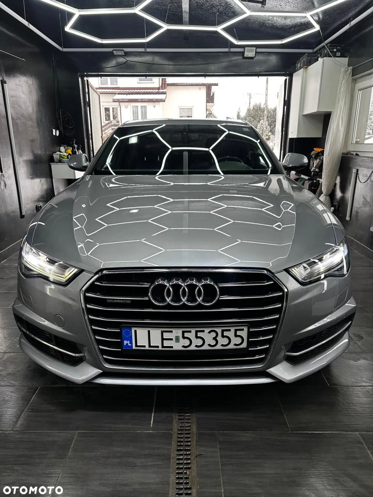 Audi A6 - 1