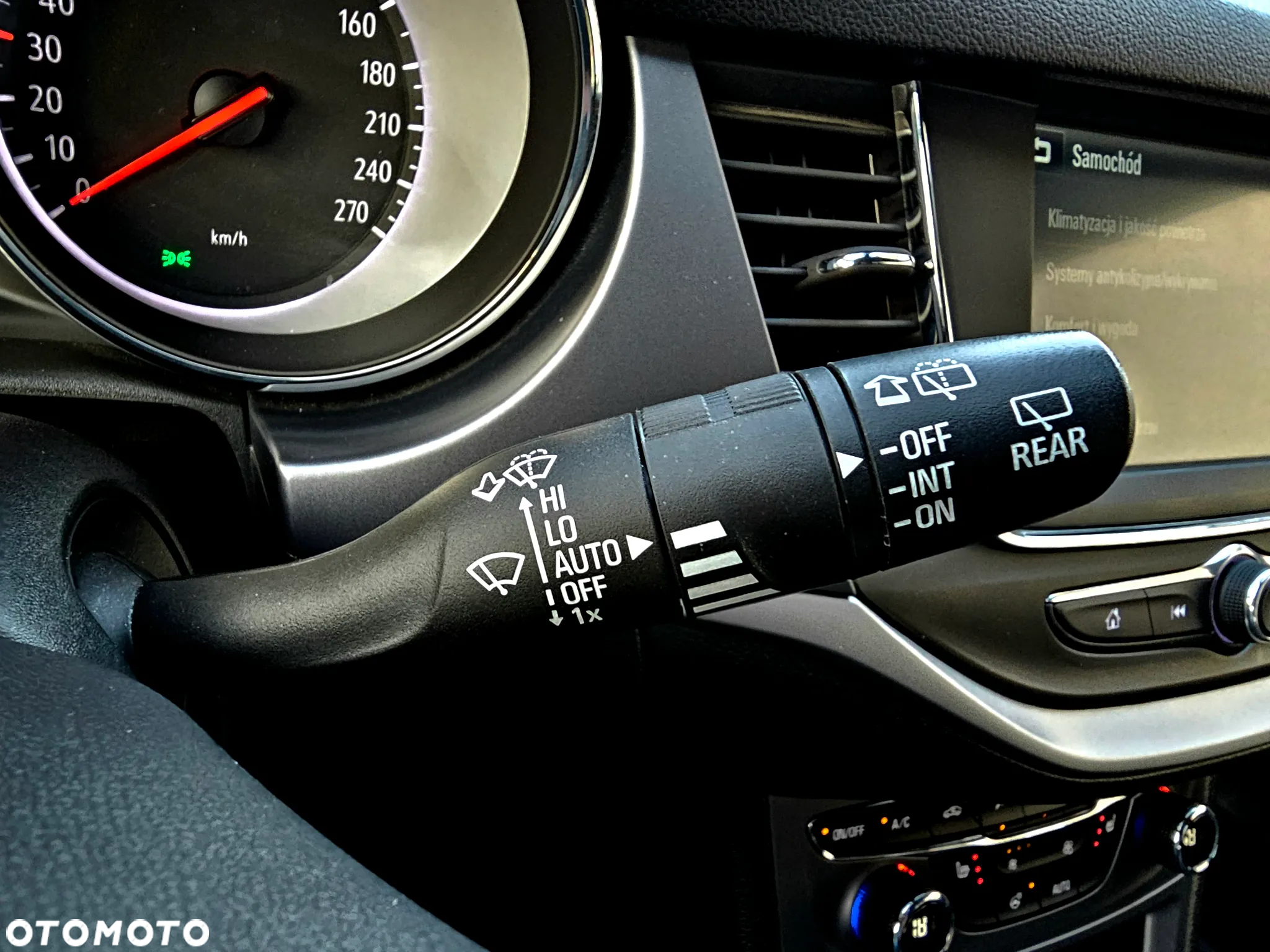 Opel Astra V 1.2 T Elegance S&S - 28