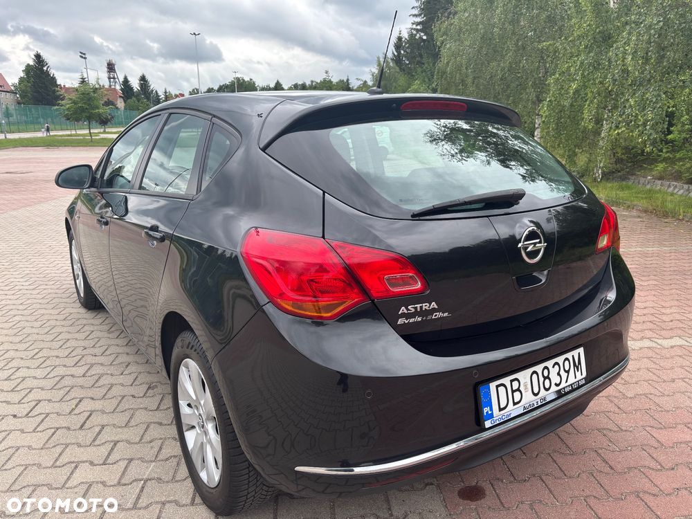 Opel Astra 1.4 T Enjoy - 4