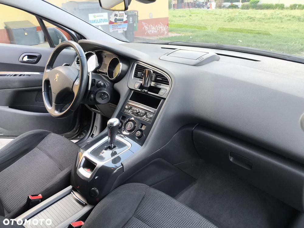 Peugeot 5008 1.6 e-HDi Active S&S - 11