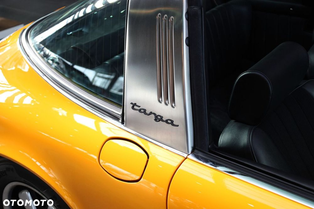 Porsche 911 - 16