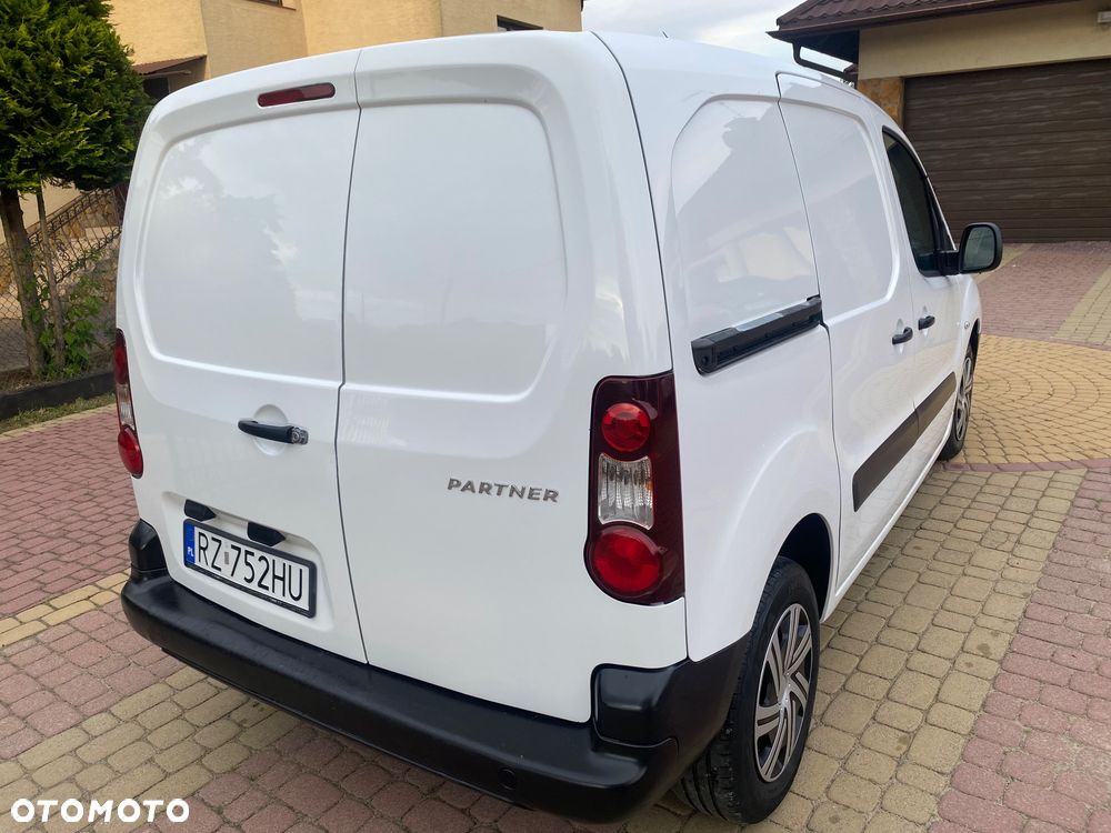 Peugeot PARTNER 1.6HDI 3-osobowy zakupiony w slonie w Rzeszowie - 12