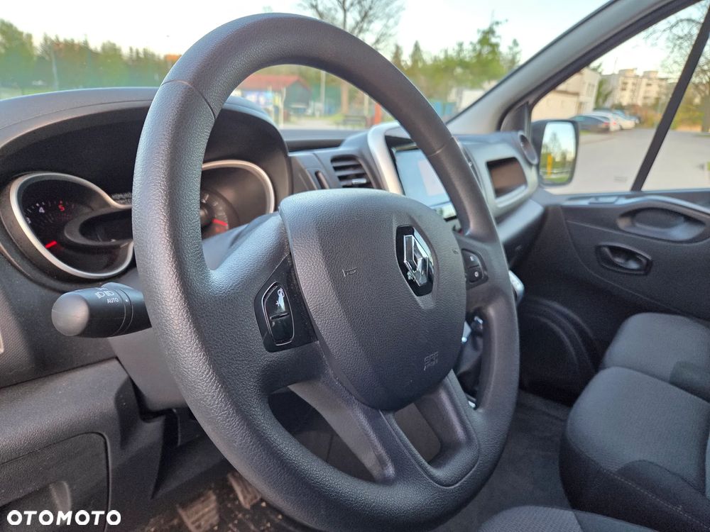 Renault Trafic - 15