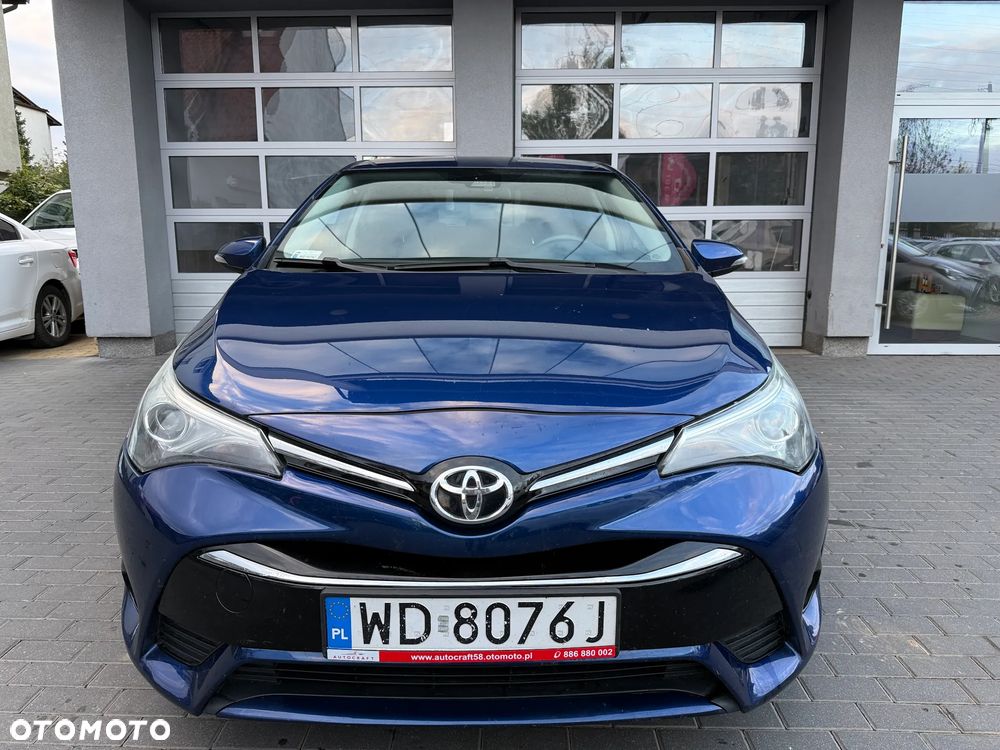 Toyota Avensis 2.0 Premium MS - 24