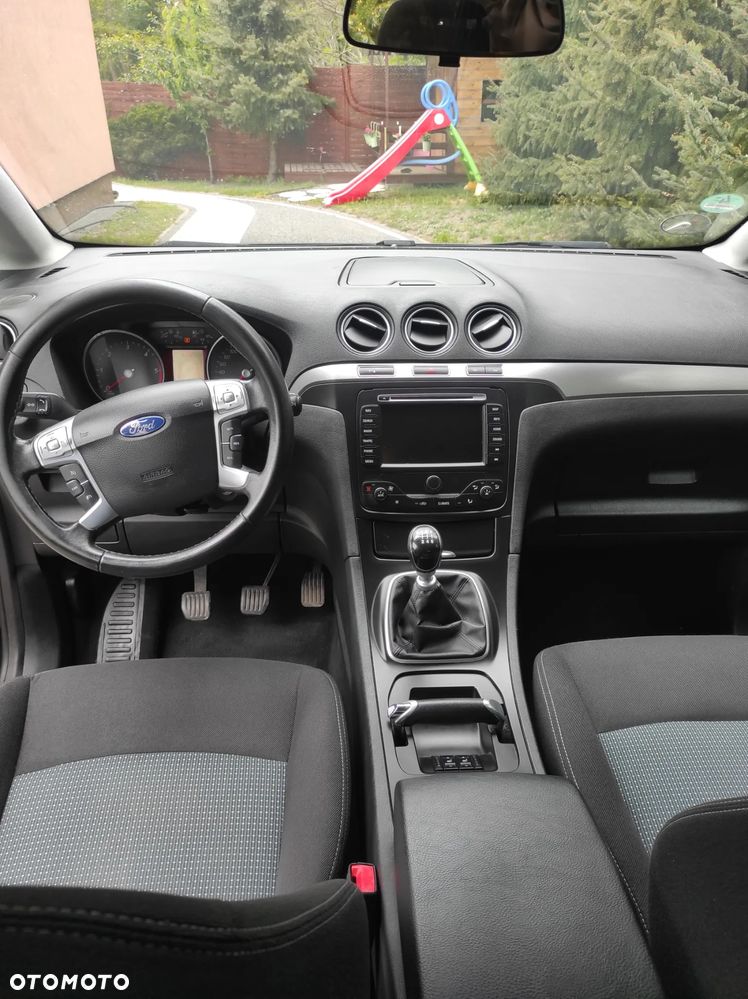 Ford Galaxy - 9