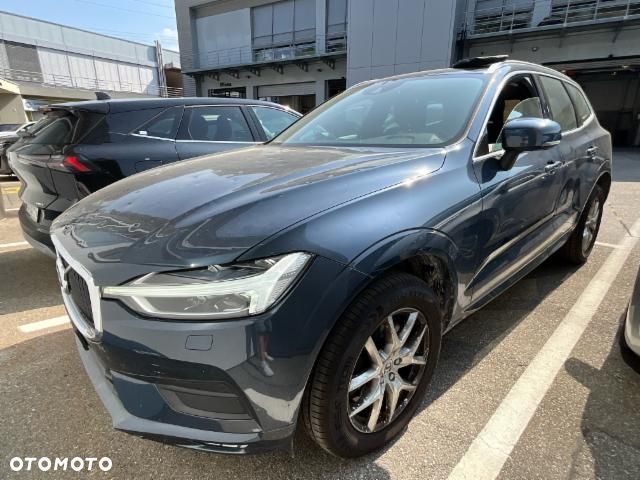 Volvo XC 60 B4 D AWD Geartronic Momentum - 2