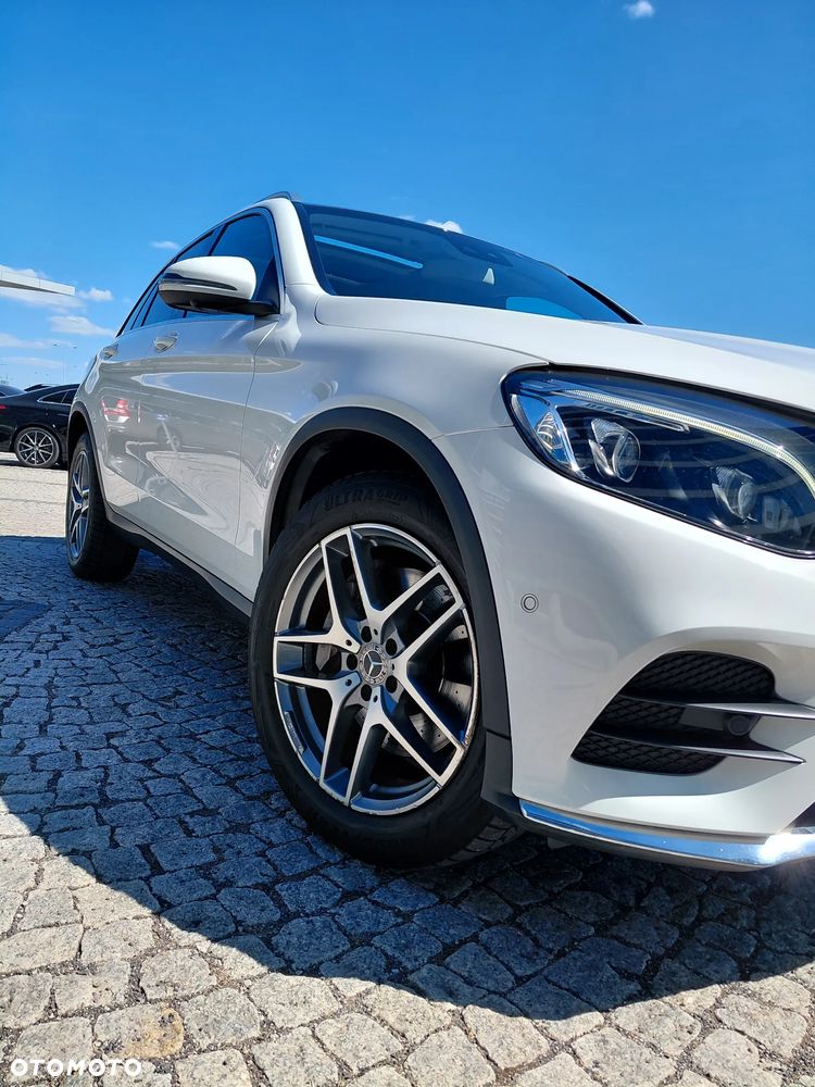 Mercedes-Benz GLC 250 4Matic 9G-TRONIC AMG Line - 14