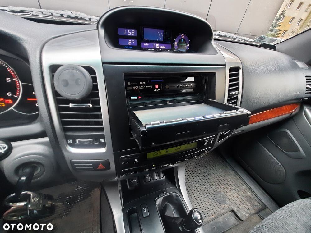 Toyota Land Cruiser - 11