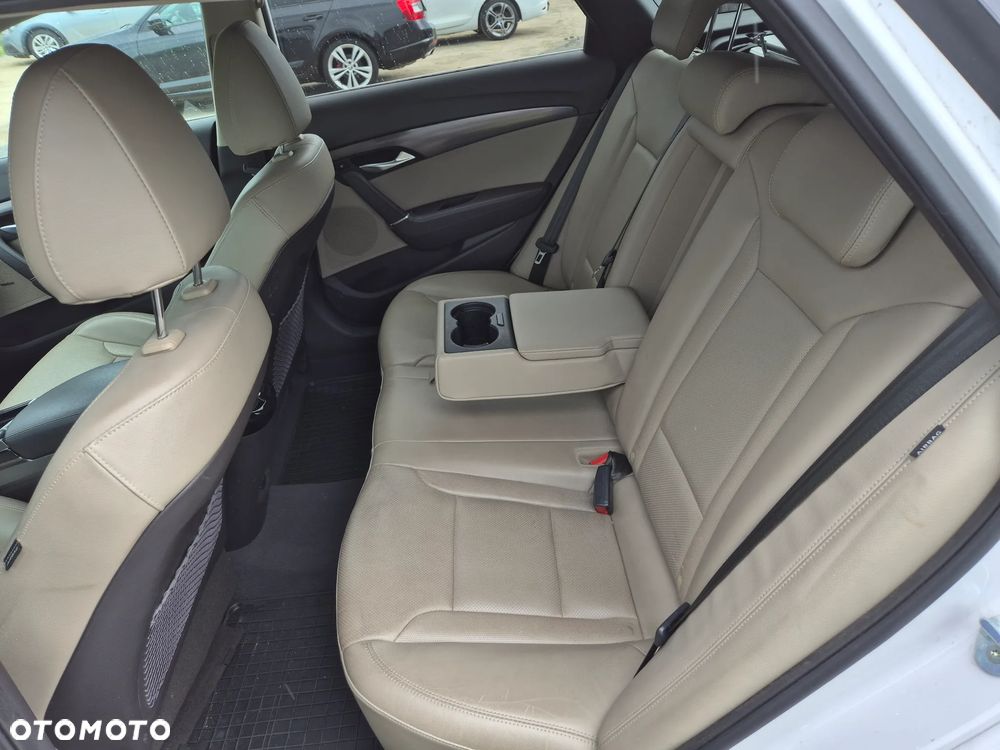 Hyundai i40 Kombi 1.7 CRDi DCT Premium - 7