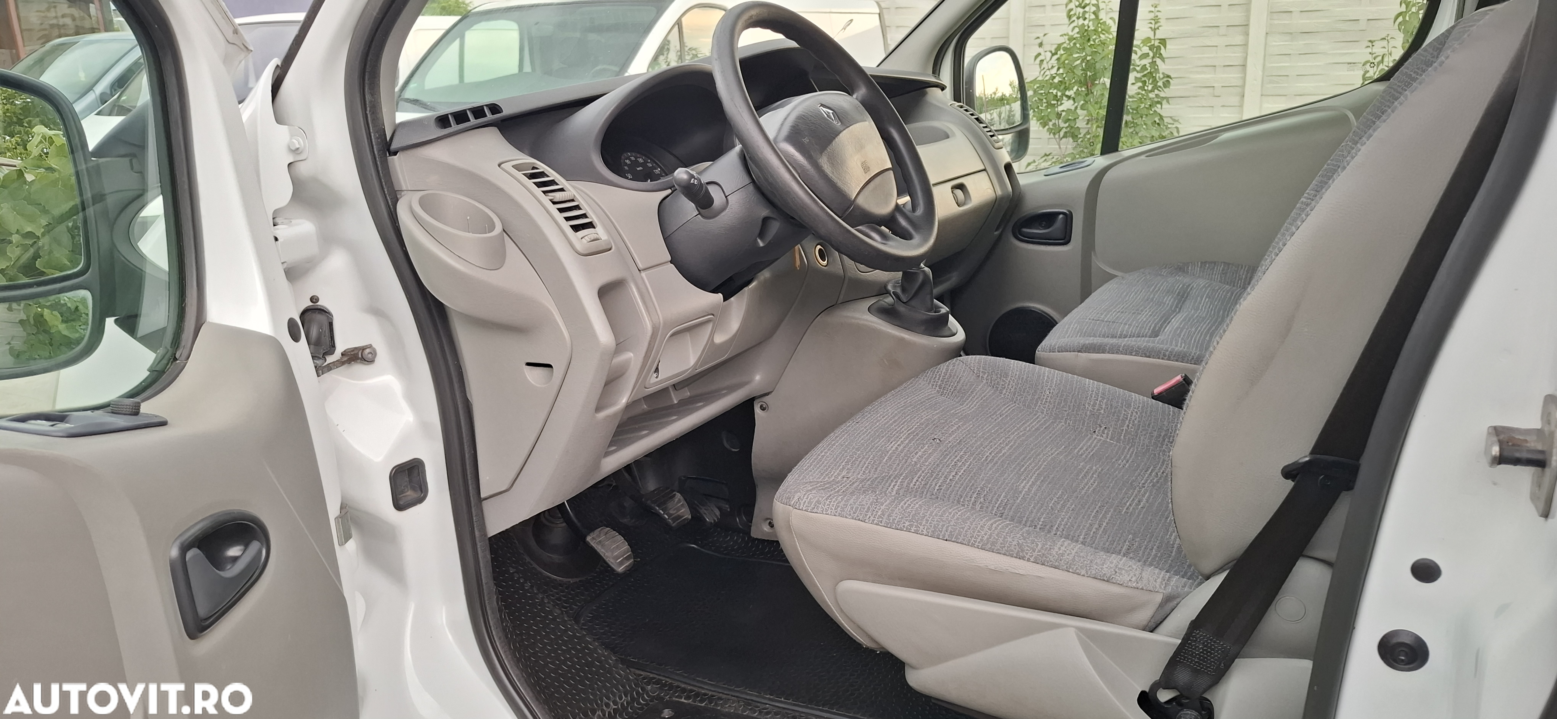 Renault Trafic 2.0 dCi 115 Combi L2H1 - 13