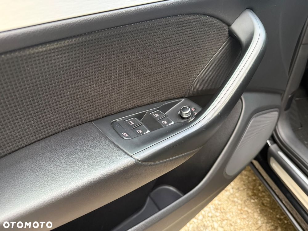 Audi Q3 2012 photo 4
