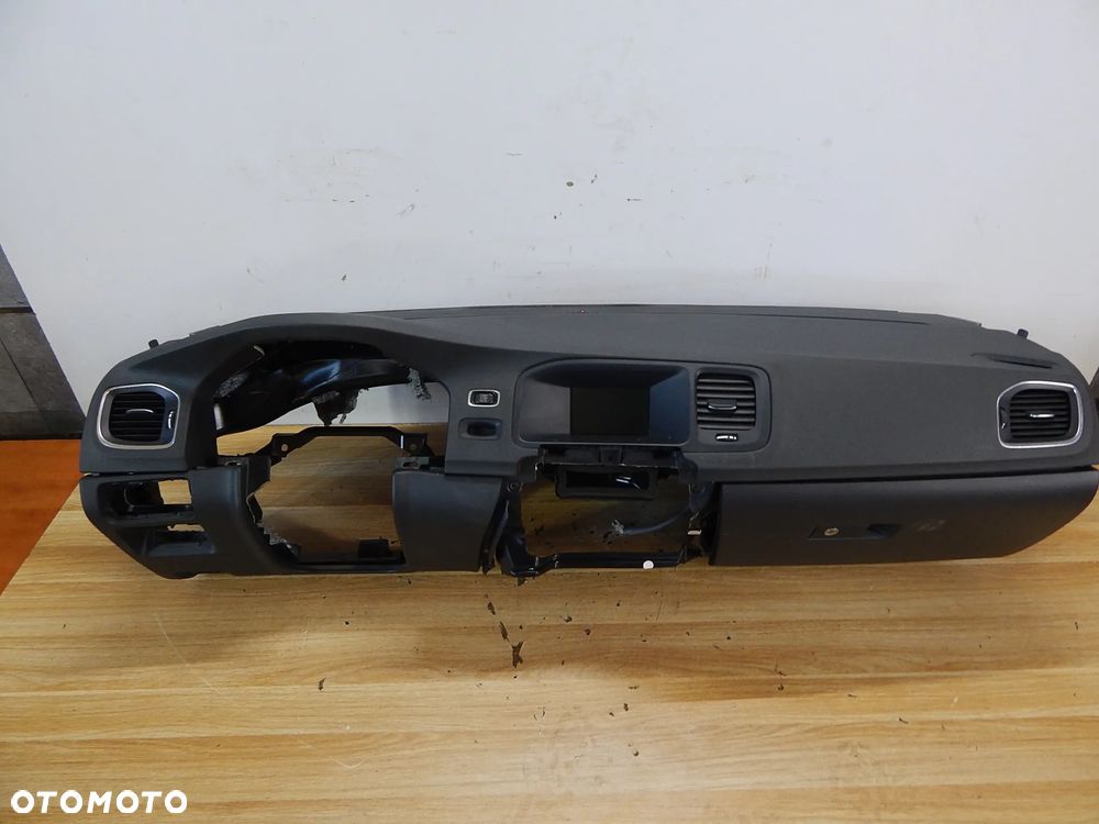 Deska rozdzielcza kokpit konsola pasy airbag Volvo S60 V60 II 10-18 EU Łuków części - 11