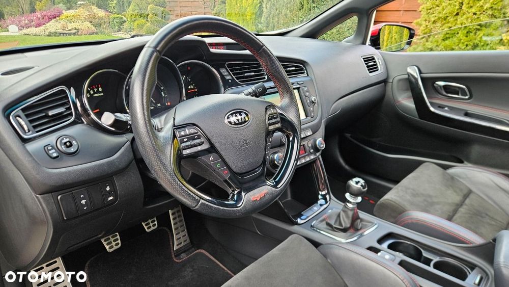 Kia Ceed - 14