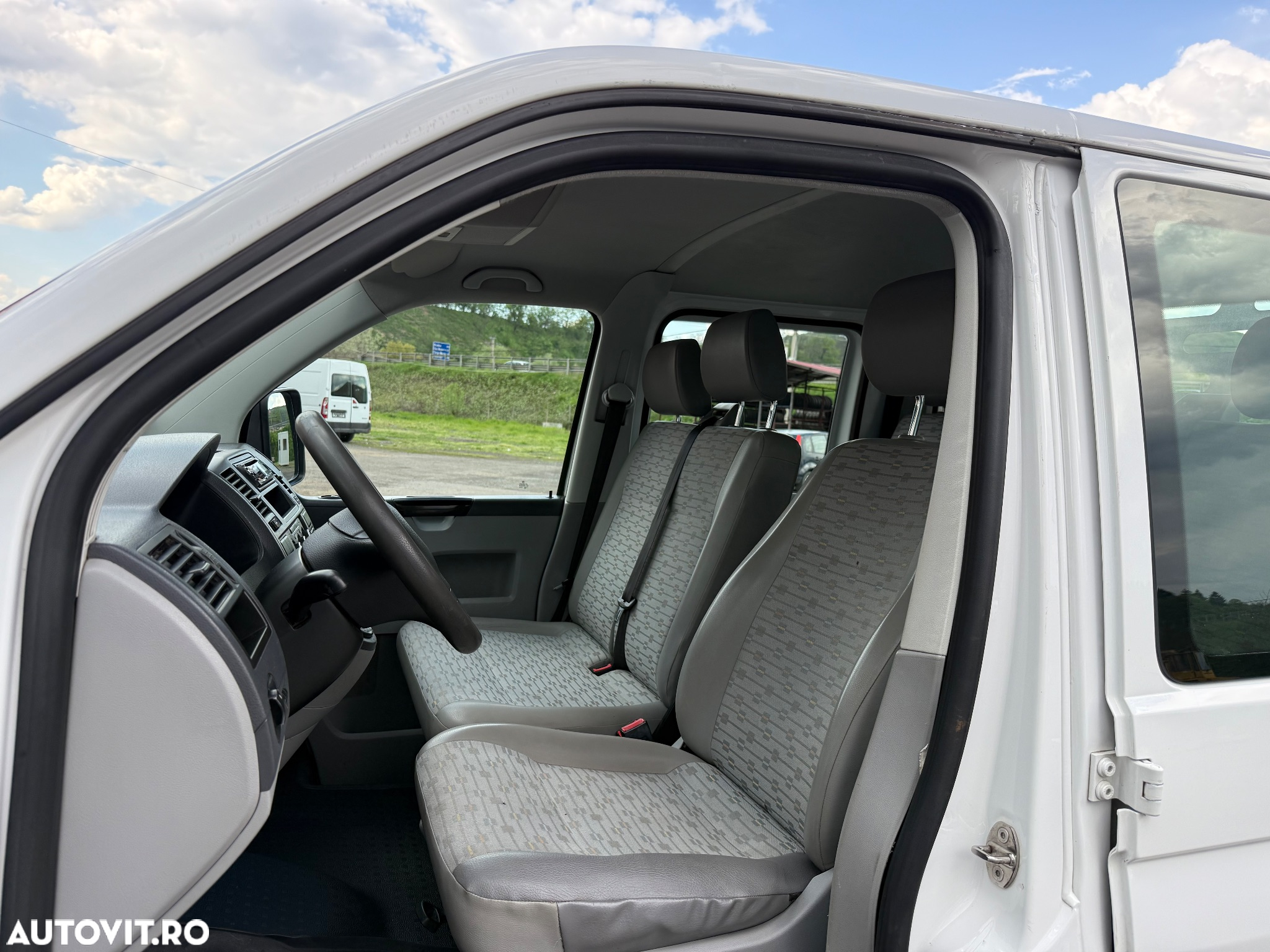 Volkswagen Transporter T5 Doka Kurz Comfortline - 8
