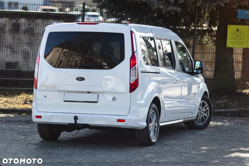 Ford Tourneo Connect Grand - 9