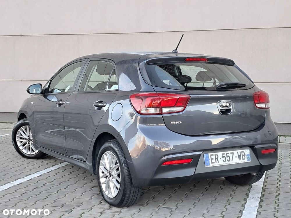 Kia Rio 1.2 Dream Team Edition - 10