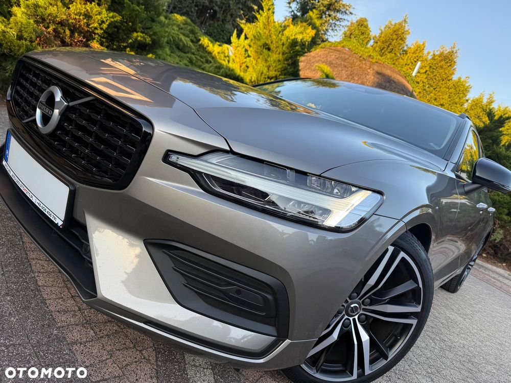 Volvo V60 B3 B DKG Momentum Pro - 2