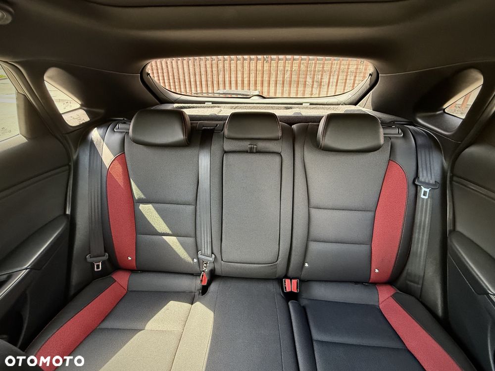 Hyundai i30 1.6 T GDI Turbo - 13