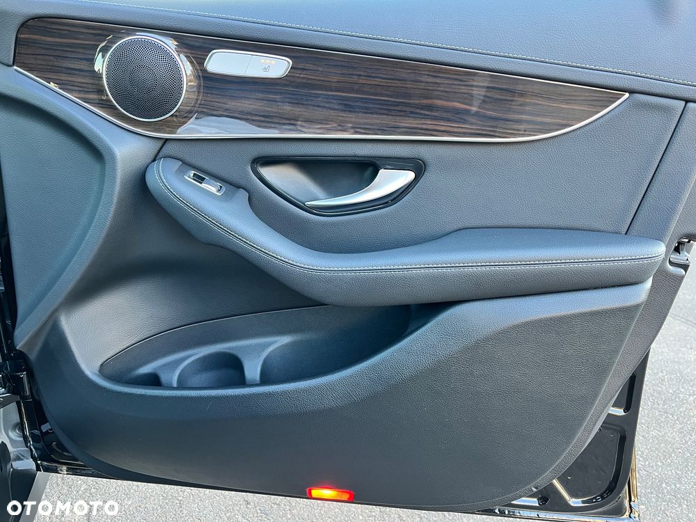 Mercedes-Benz GLC 200 4Matic 9G-TRONIC AMG Line - 18