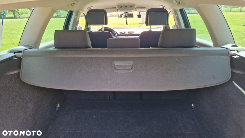 Volkswagen Passat - 13