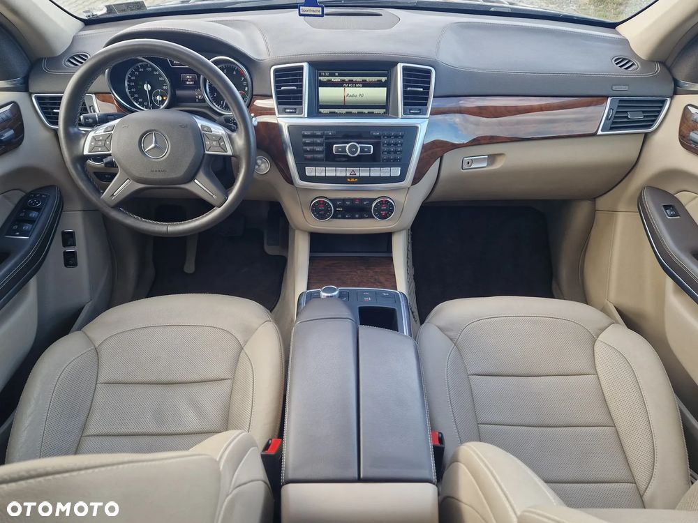 Mercedes-Benz GL - 31