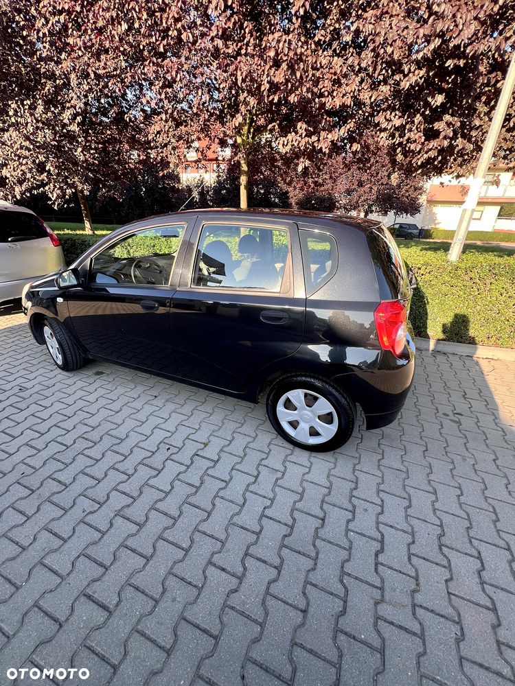 Chevrolet Aveo - 5