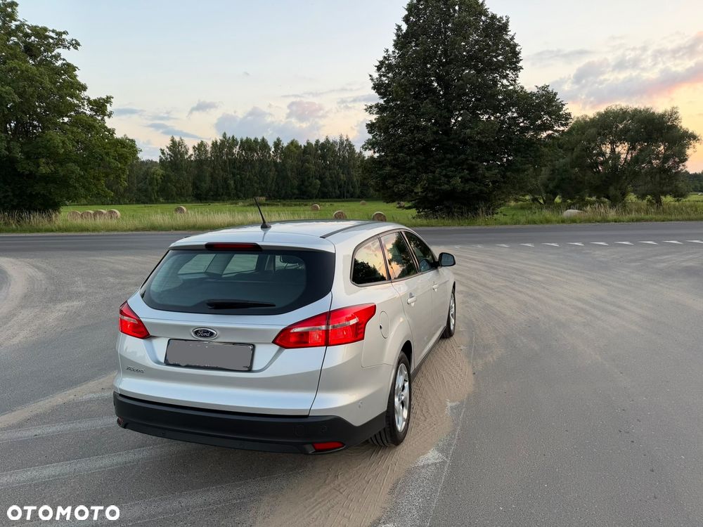 Ford Focus 1.5 TDCi SYNC Edition - 4