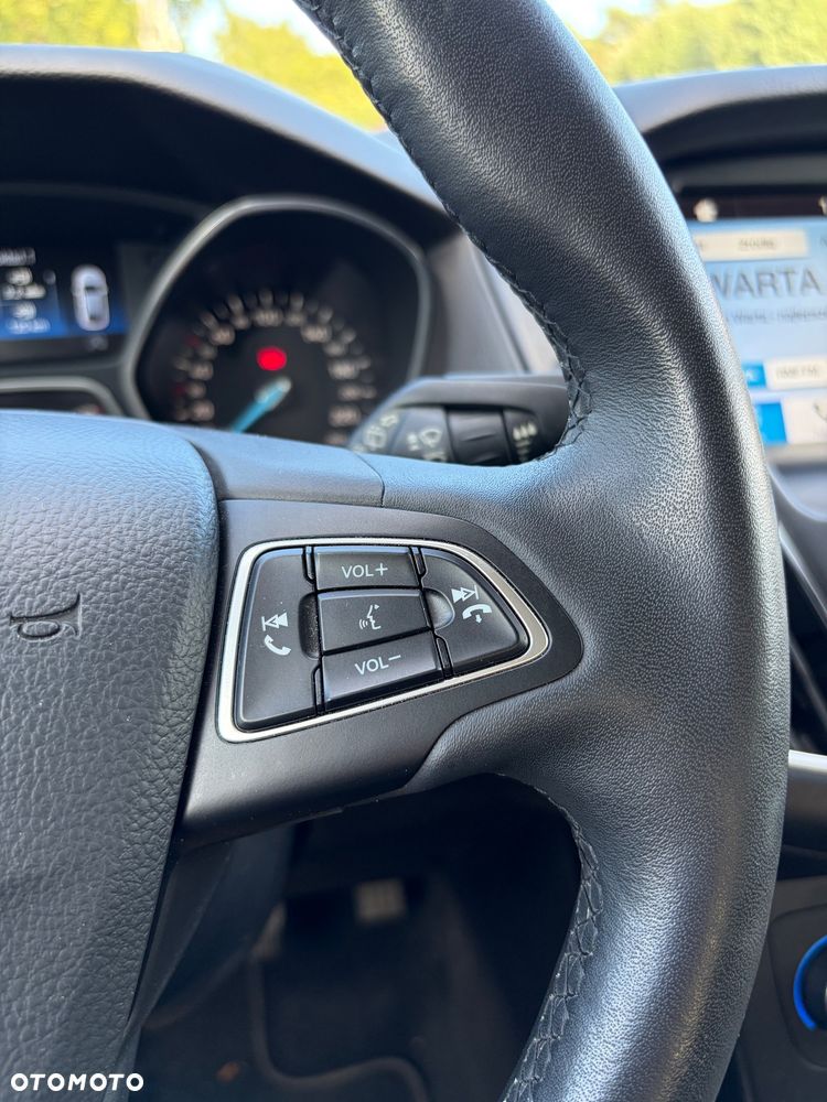 Ford Focus 1.0 EcoBoost Start-Stopp-System TITANIUM STYLE - 29