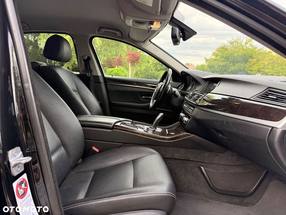 BMW Seria 5 520d Luxury Line - 10