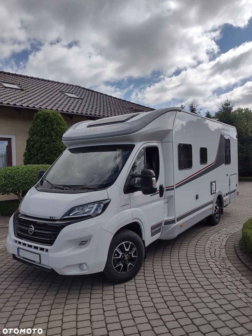 LMC TREND T748 - 1