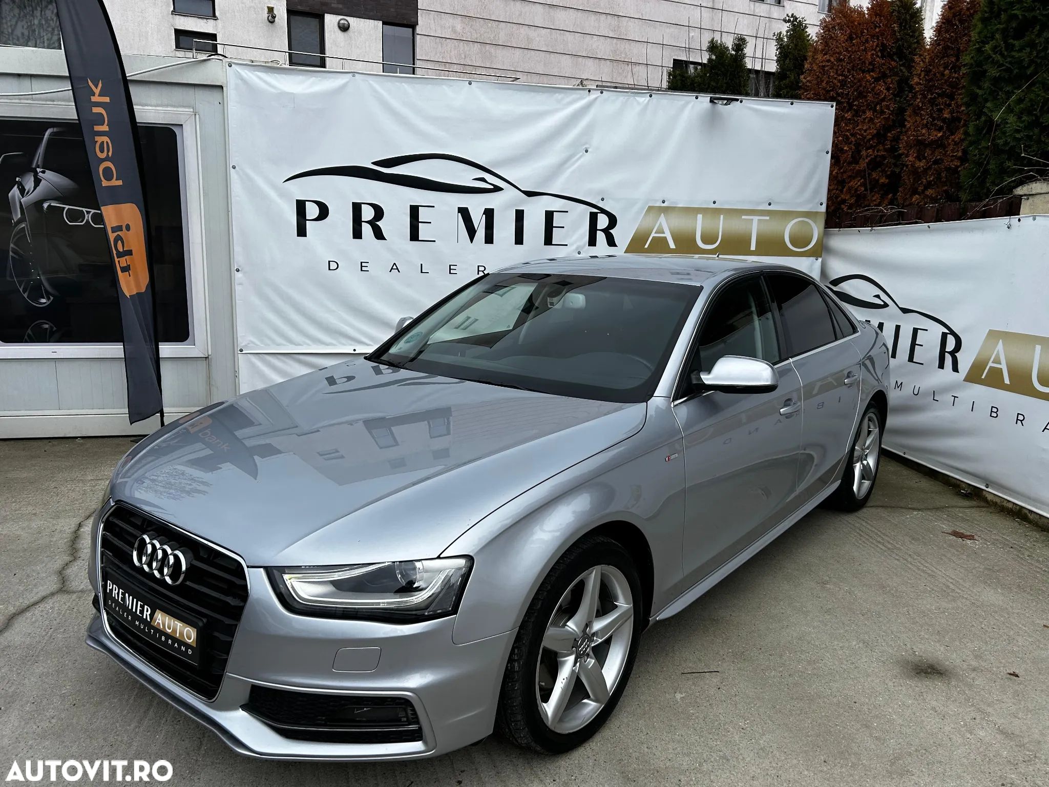 Audi A4 2.0 TDI DPF clean diesel S line Sportpaket - 1