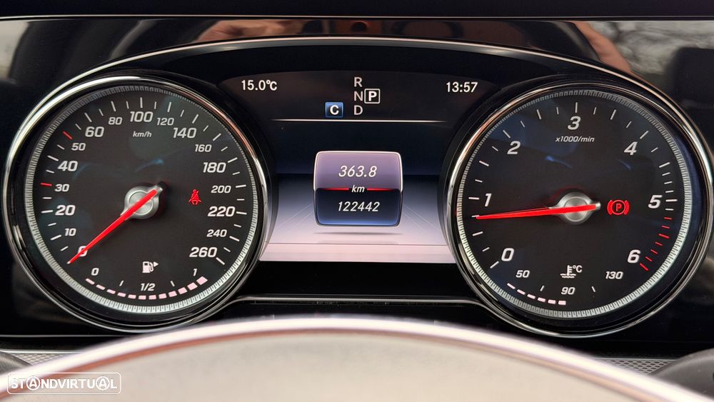 Mercedes-Benz E 220 d AMG Line - 57