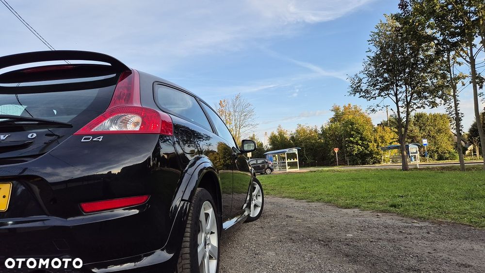 Volvo C30 D4 R-Design - 5