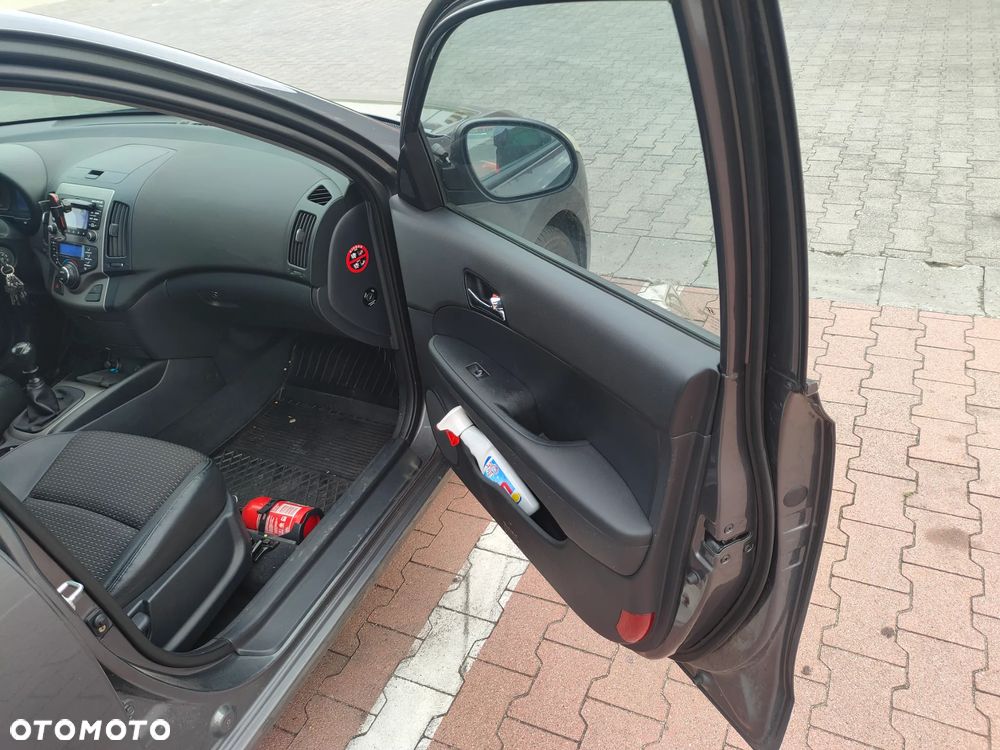 Hyundai i30 1.6 CRDi Premium - 15