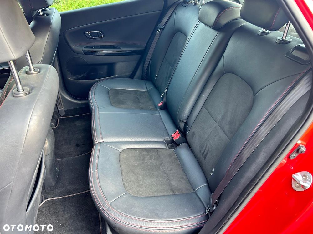 Kia Ceed 1.6 T-GDI GT - 6