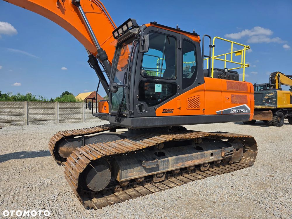 Doosan DX 225 LC-7, 2022 ROK, 2700 MTH - 15